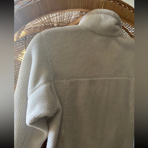 Patagonia Women’s Pullover Fleece T-Snap - Picture 4 of 6